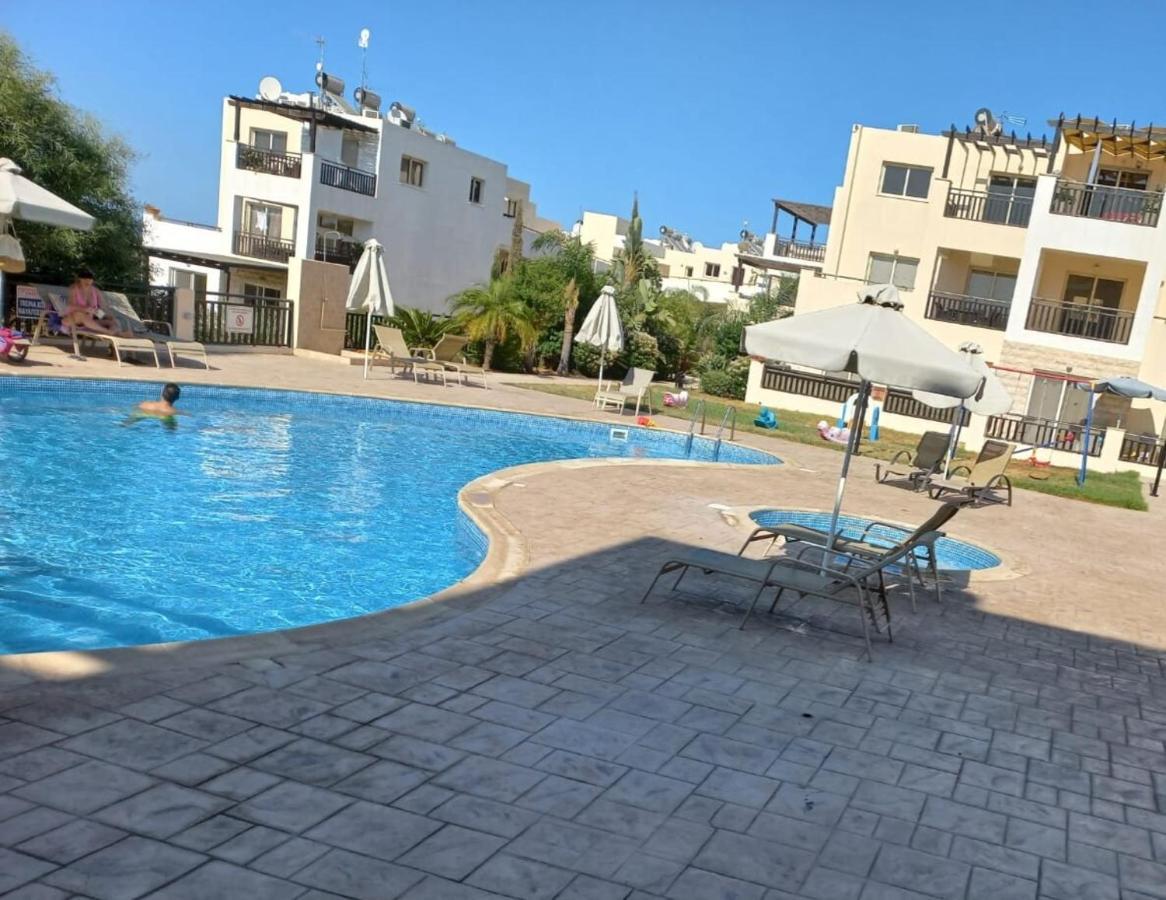 Modern Studio Apartment Armonia Court Paralimni Exterior foto